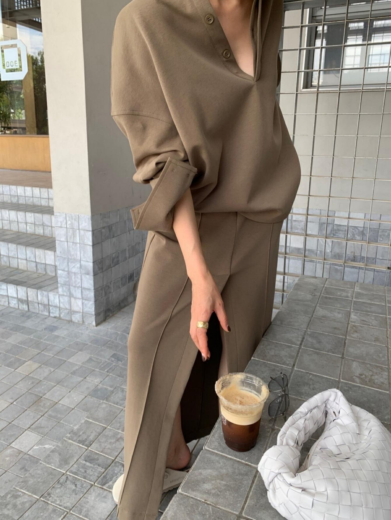 Solid color lazy deep V-neck sweatshirt + skirt suit