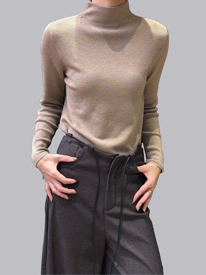 Simple high-neck design long-sleeved sweater